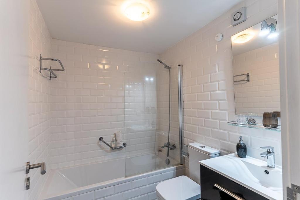 Magnolia Apartment Luxury Apt Great Views ฟุงชาล ภายนอก รูปภาพ